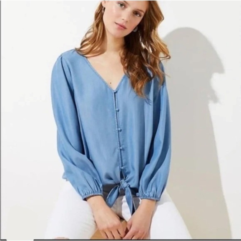 LOFT‎ Women's Light Blue Tie-Front Blouse Size Small
